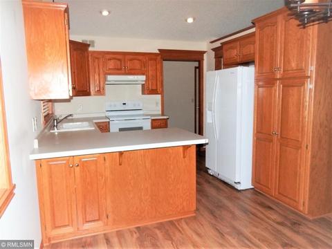30 Glenview Loop, Saint Cloud, MN 56303 photo 2