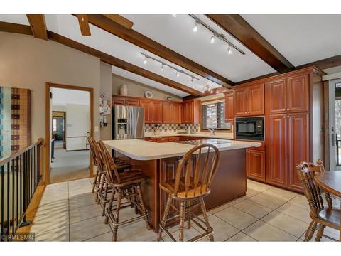 2012 Hillcrest Dr, Saint Cloud, MN 56303 photo 3