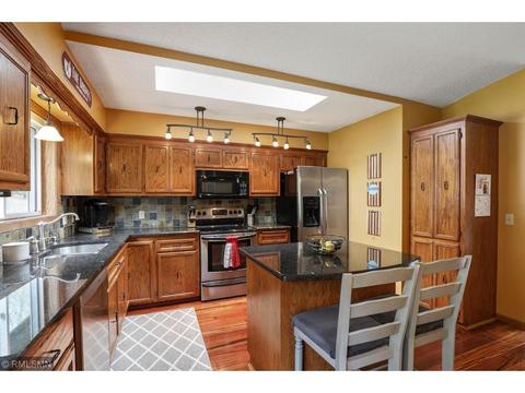 3809 Mill Run Ct, Eagan, MN 55123 photo 11