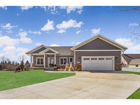 906 Orchard Heights Ct, Faribault, MN 55021 photo 1