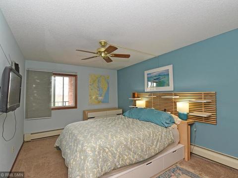 3440 Golfview Dr #325, Eagan, MN 55123 photo 12