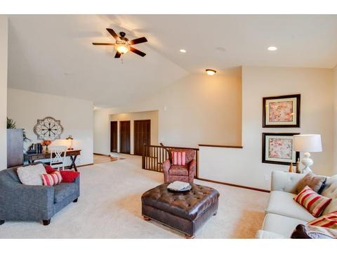 4915 Parkside Cir, Eagan, MN 55123 photo 7