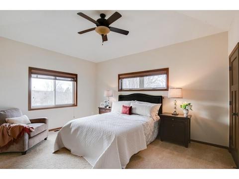 4915 Parkside Cir, Eagan, MN 55123 photo 21