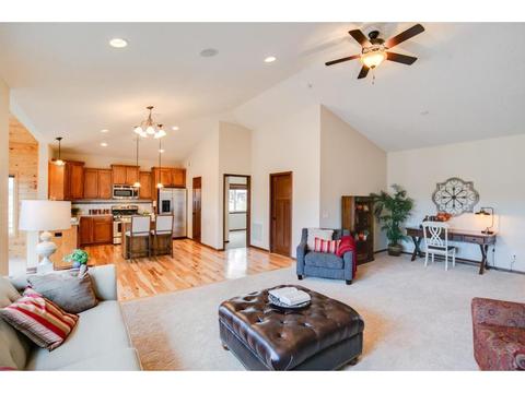 4915 Parkside Cir, Eagan, MN 55123 photo 5