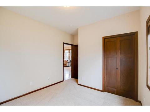 4915 Parkside Cir, Eagan, MN 55123 photo 33