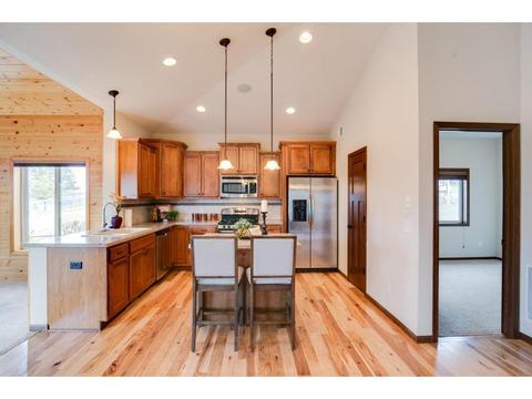 4915 Parkside Cir, Eagan, MN 55123 photo 9