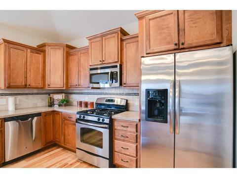 4915 Parkside Cir, Eagan, MN 55123 photo 16