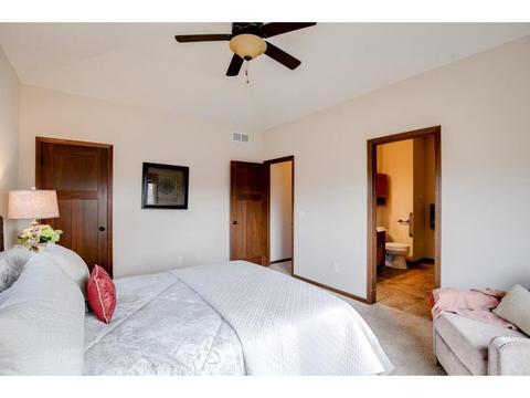 4915 Parkside Cir, Eagan, MN 55123 photo 22