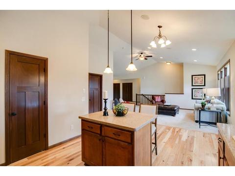 4915 Parkside Cir, Eagan, MN 55123 photo 11