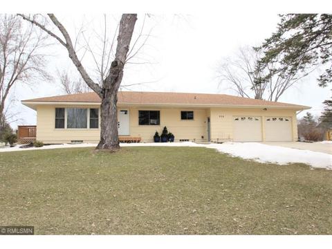 906 Spruce Dr, Saint Cloud, MN 56303 photo 1
