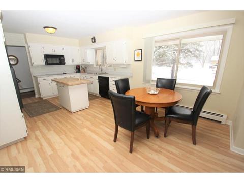 906 Spruce Dr, Saint Cloud, MN 56303 photo 6
