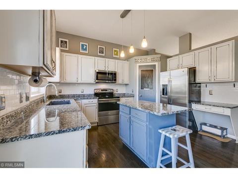 2139 Mathias Rd, Shakopee, MN 55379 photo 3