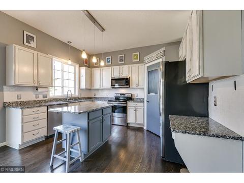 2139 Mathias Rd, Shakopee, MN 55379 photo 4