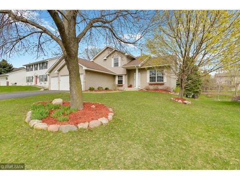 2139 Mathias Rd, Shakopee, MN 55379 photo 2
