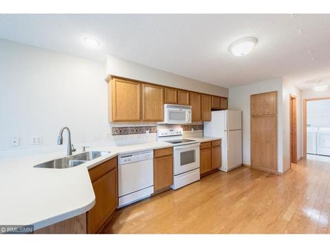 1844 Cliff Lake Ct, Eagan, MN 55122 photo 8