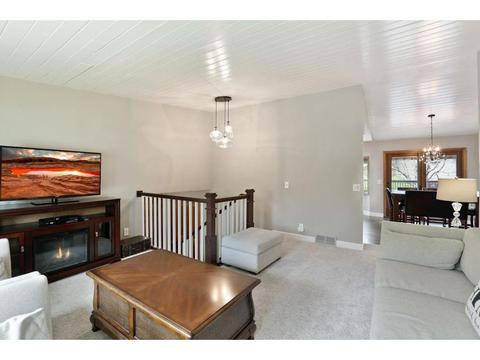 1627 Covington Ln, Eagan, MN 55122 photo 6