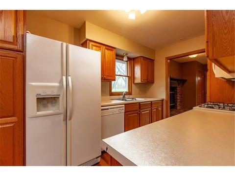 4172 Diamond Dr, Eagan, MN 55122 photo 8