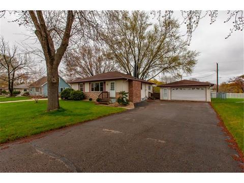 4172 Diamond Dr, Eagan, MN 55122 photo 1