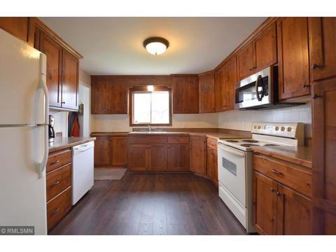 921 S 6th St, Brainerd, MN 56401 photo 3