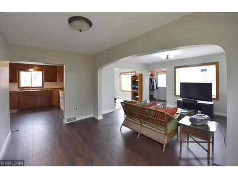 921 S 6th St, Brainerd, MN 56401 photo 4