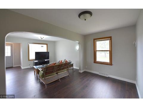 921 S 6th St, Brainerd, MN 56401 photo 5