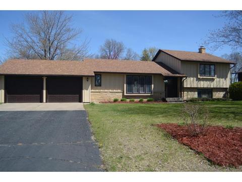 807 Lewis Pl, Saint Cloud, MN 56301 photo 2