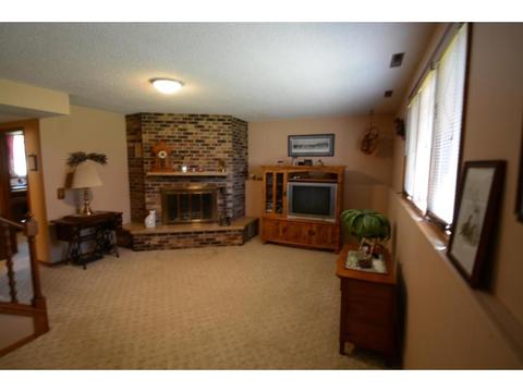 807 Lewis Pl, Saint Cloud, MN 56301 photo 4