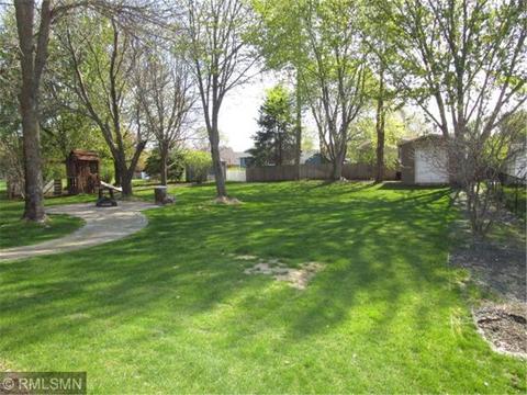 4389 Braddock Trl, Eagan, MN 55123 photo 3