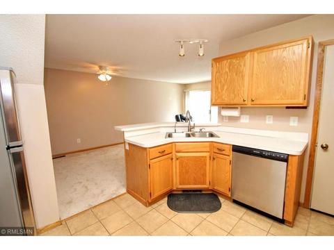 4108 Durham Ct, Eagan, MN 55122 photo 3