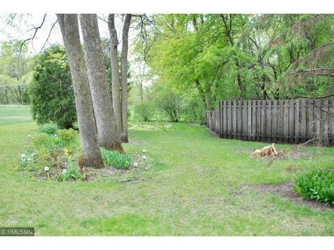 927 Forest Dr, Saint Cloud, MN 56303 photo 4