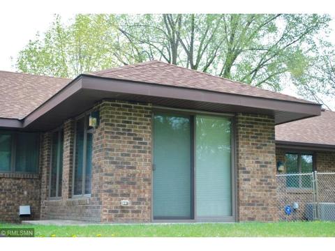 927 Forest Dr, Saint Cloud, MN 56303 photo 5
