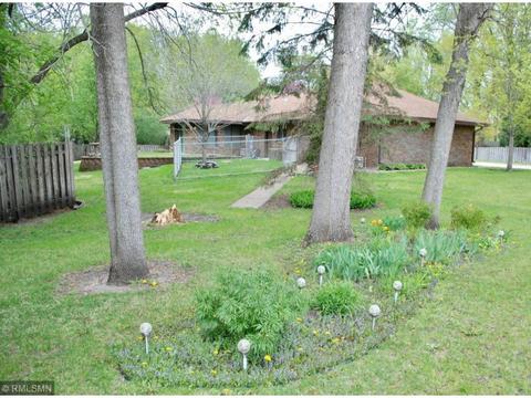 927 Forest Dr, Saint Cloud, MN 56303 photo 3