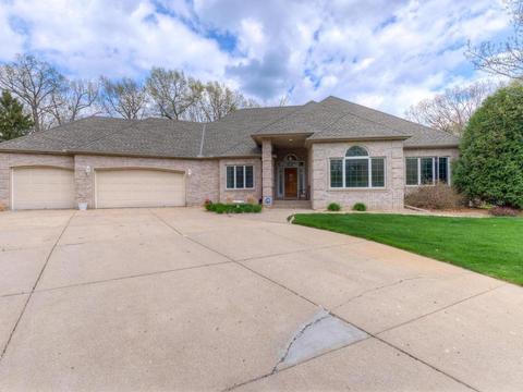 4972 Royale Pl, Eagan, MN 55122 photo 1