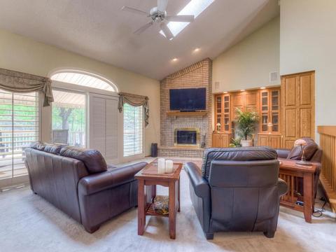 4972 Royale Pl, Eagan, MN 55122 photo 3