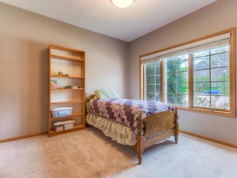 4972 Royale Pl, Eagan, MN 55122 photo 13