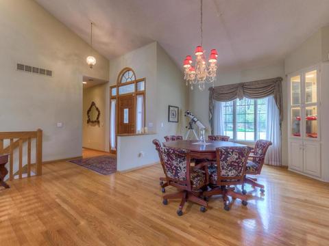4972 Royale Pl, Eagan, MN 55122 photo 2