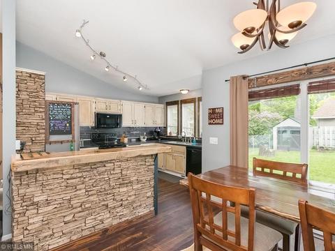 10497 Eagle St NW, Coon Rapids, MN 55433 photo 8