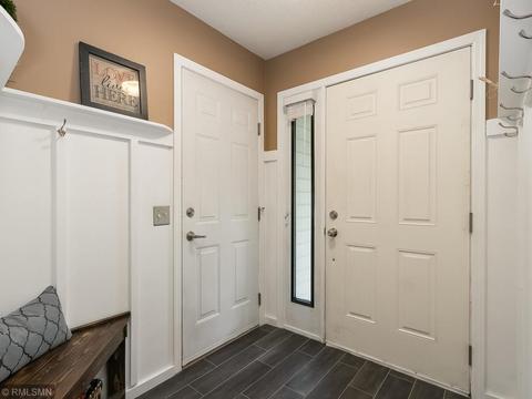10497 Eagle St NW, Coon Rapids, MN 55433 photo 2