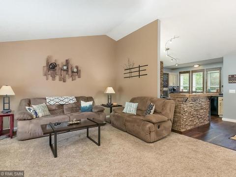 10497 Eagle St NW, Coon Rapids, MN 55433 photo 5