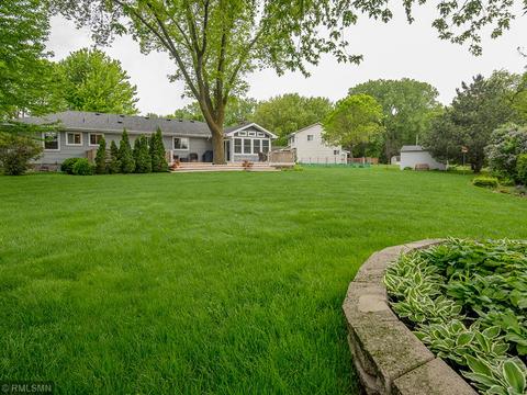 10001 Zenith Rd, Bloomington, MN 55431 photo 7