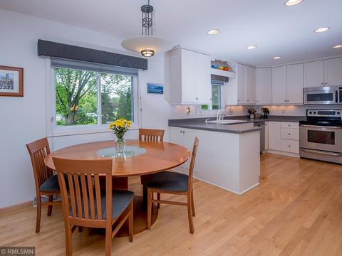 10001 Zenith Rd, Bloomington, MN 55431 photo 23