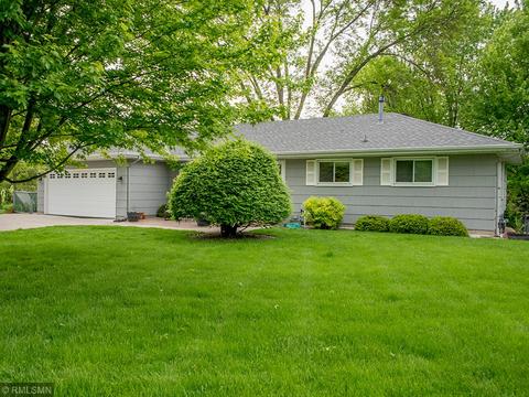 10001 Zenith Rd, Bloomington, MN 55431 photo 2