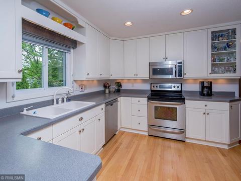 10001 Zenith Rd, Bloomington, MN 55431 photo 25