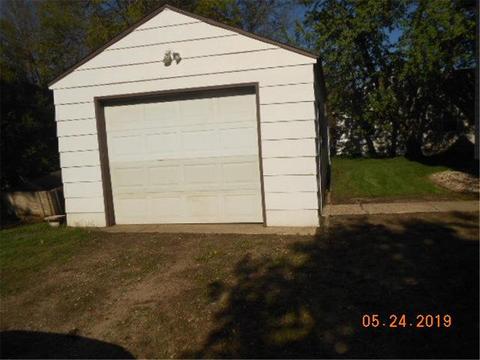 660 13th St, Windom, MN 56101 photo 7