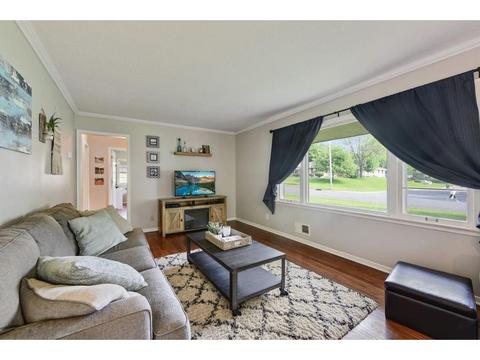 3200 W 81st St, Bloomington, MN 55431 photo 4
