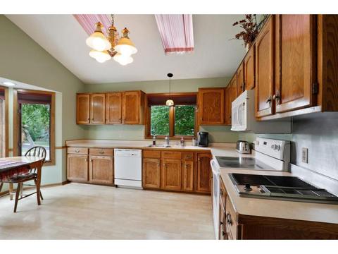 1415 Rebecca Ln, Eagan, MN 55122 photo 21