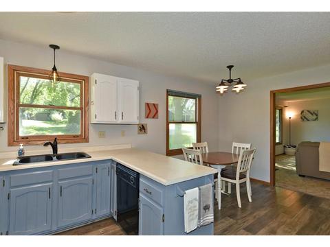 408 10th Ave SE, Faribault, MN 55021 photo 3