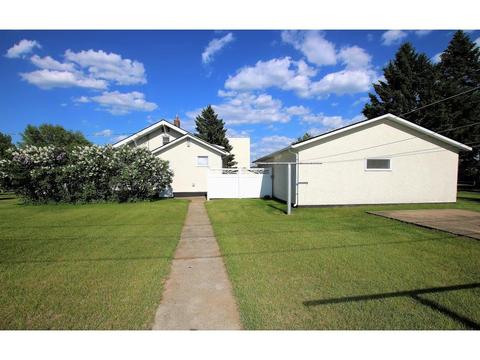623 3rd St NE, Staples, MN 56479 photo 3