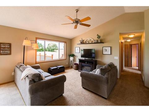 238 Springwheat Dr, Dundas, MN 55019 photo 9