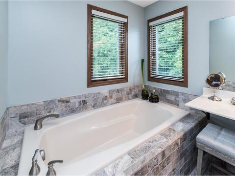 643 Crimson Leaf Trl, Eagan, MN 55123 photo 32